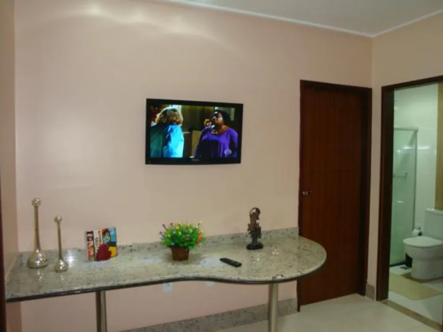 Sobrado com 2 Quartos para alugar, 90m² — foto 3