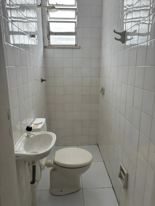 Apartamento com 2 Quartos para alugar, 65m² - Grageru — foto 2